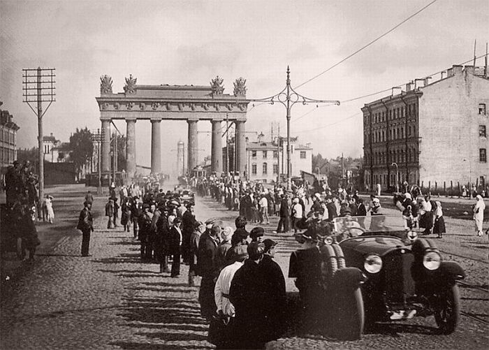 40 Photos That Reveal Daily Life Beyond The WWI Trenches