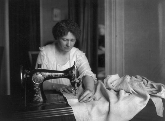 40 Photos That Reveal Daily Life Beyond The WWI Trenches