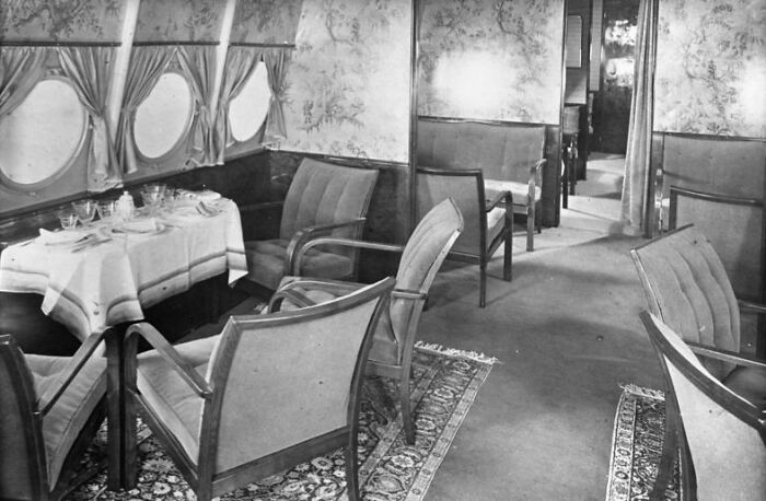 32 Photos That Show When Flying Was An Affair Of Pure Glamour