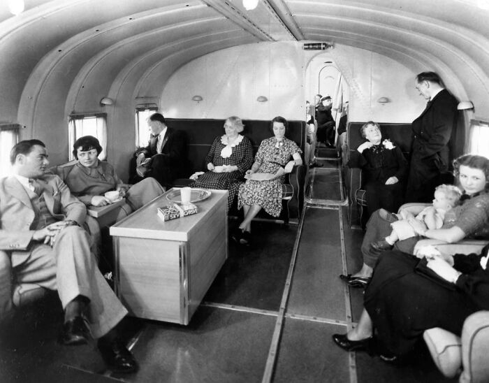 32 Photos That Show When Flying Was An Affair Of Pure Glamour