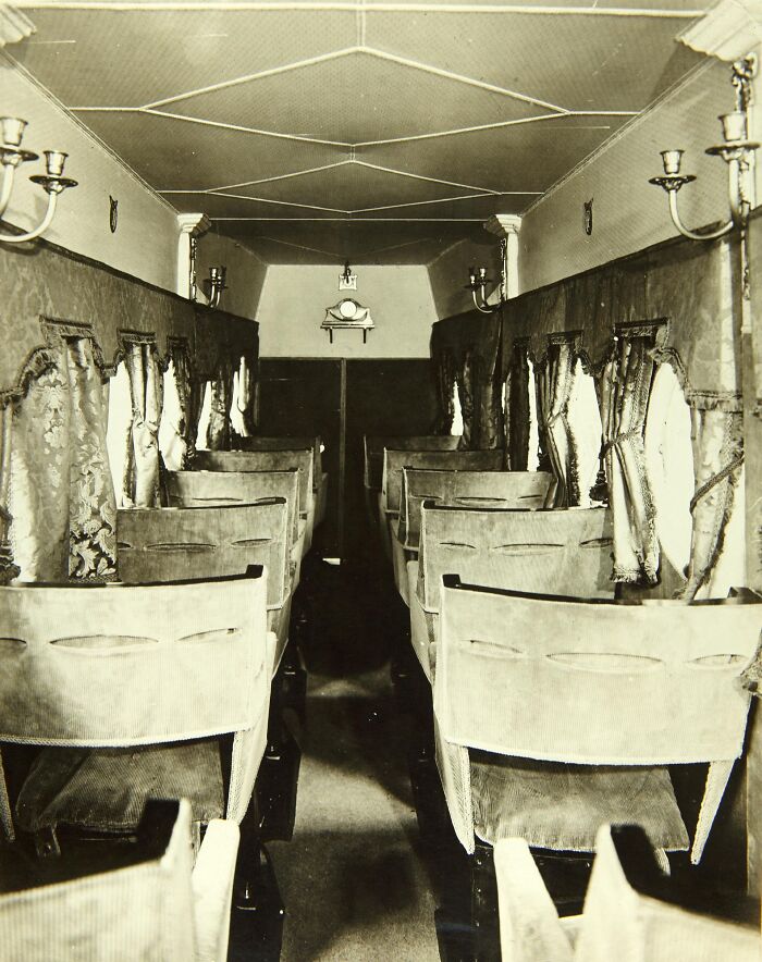 32 Photos That Show When Flying Was An Affair Of Pure Glamour