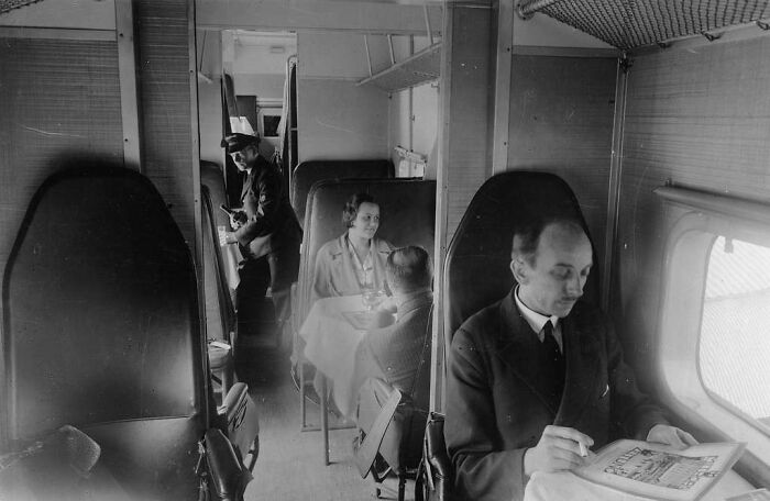 32 Photos That Show When Flying Was An Affair Of Pure Glamour