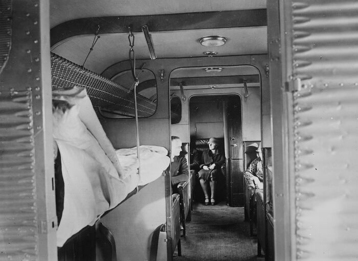 32 Photos That Show When Flying Was An Affair Of Pure Glamour