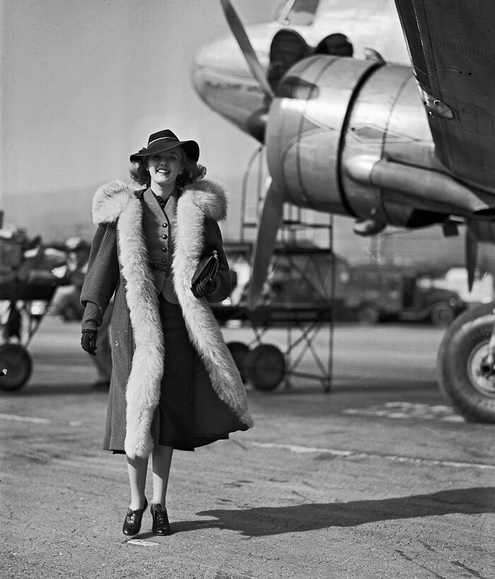 32 Photos That Show When Flying Was An Affair Of Pure Glamour