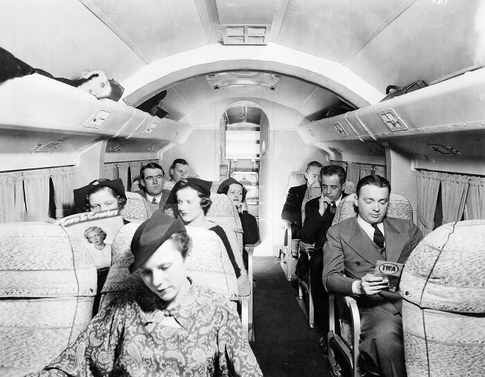 32 Photos That Show When Flying Was An Affair Of Pure Glamour