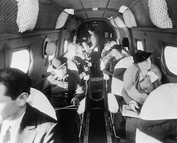 32 Photos That Show When Flying Was An Affair Of Pure Glamour