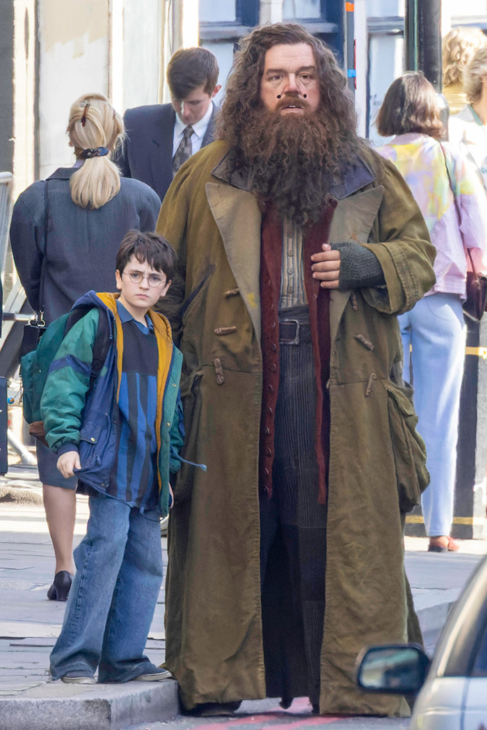 &#8220;Deflated&#8221;: New Photos Of The Actors And Set Of The &#8216;Harry Potter&#8217; Series Spark Mixed Reactions