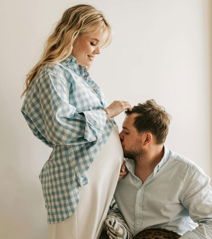 Guy Tells Pregnant Wife “I’ll Just Go With The 2-Year-Old” After She Refuses Postpartum Trip