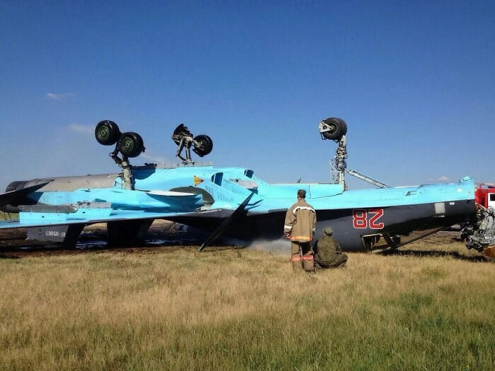 &#8220;Can&#8217;t Park There, Mate!&#8221;: 117 Parking Fails That Had To Be Shared Online