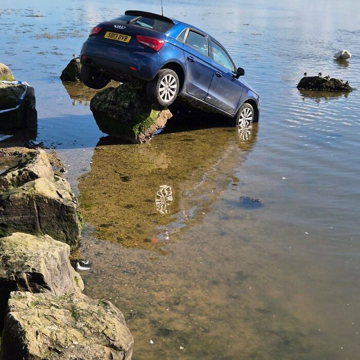 &#8220;Can&#8217;t Park There, Mate!&#8221;: 117 Parking Fails That Had To Be Shared Online