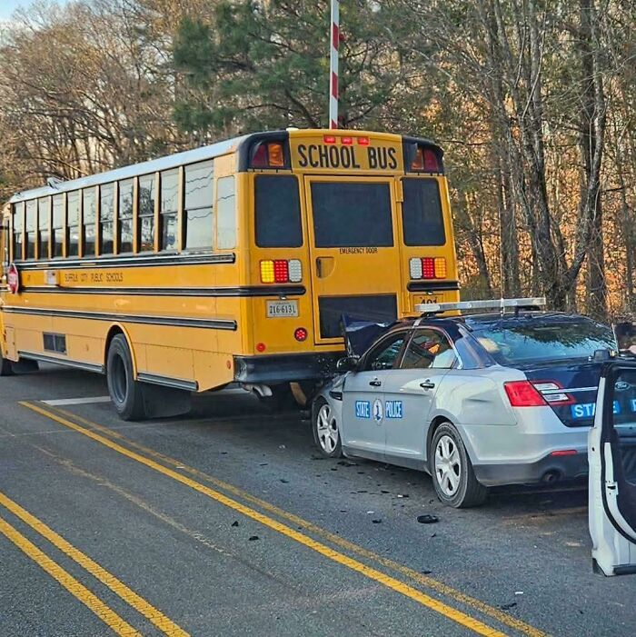 &#8220;Can&#8217;t Park There, Mate!&#8221;: 117 Parking Fails That Had To Be Shared Online