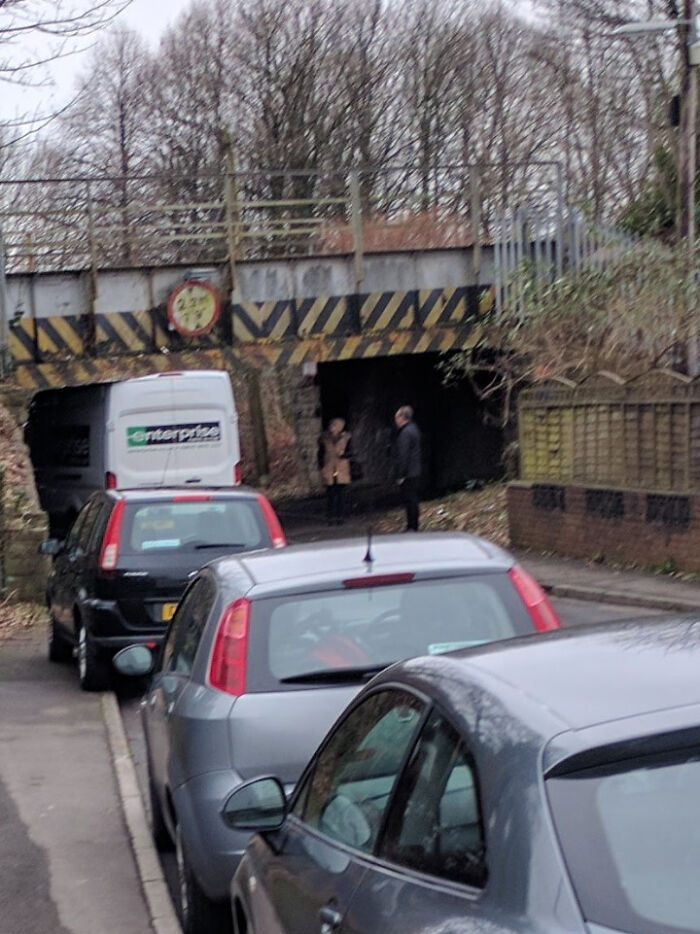 &#8220;Can&#8217;t Park There, Mate!&#8221;: 117 Parking Fails That Had To Be Shared Online