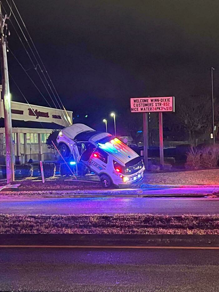 &#8220;Can&#8217;t Park There, Mate!&#8221;: 117 Parking Fails That Had To Be Shared Online