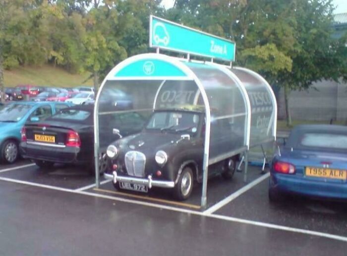 &#8220;Can&#8217;t Park There, Mate!&#8221;: 117 Parking Fails That Had To Be Shared Online