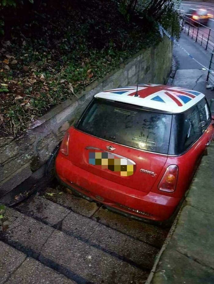 &#8220;Can&#8217;t Park There, Mate!&#8221;: 117 Parking Fails That Had To Be Shared Online