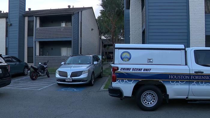 3 “Hungry And Thirsty&#8221; Toddlers Asking For Food Lead Police To Heartbreaking Scene Inside Their House