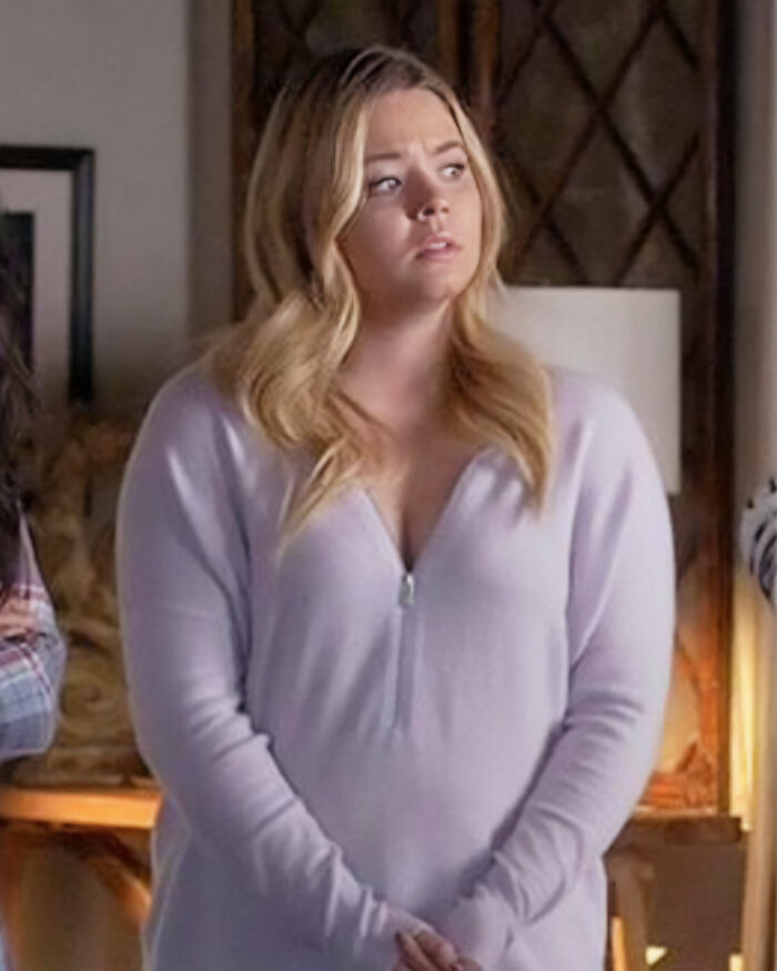 Sasha Pieterse Says 17 Doctors Blamed Her 70-Pound Weight Gain On Overeating Before Diagnosis