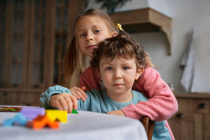16YO Twins Miss Out On Being Teens Due To Parents Always Expecting Them To Babysit Their 6 Kids