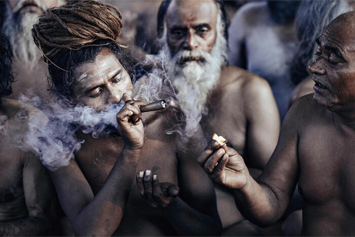 50 Street Photos Showcasing The Unexpected Beauty Of Real Life By Gil Kreslavsky