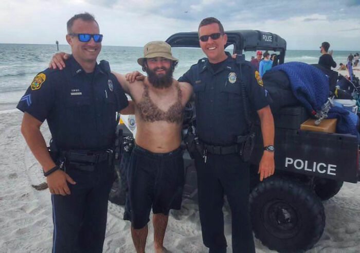78 Times People Took Vacation Pics That Belong In A Comedy Special