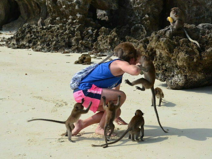 78 Times People Took Vacation Pics That Belong In A Comedy Special