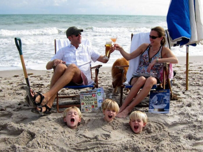 78 Times People Took Vacation Pics That Belong In A Comedy Special