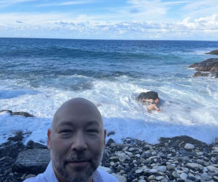 78 Times People Took Vacation Pics That Belong In A Comedy Special