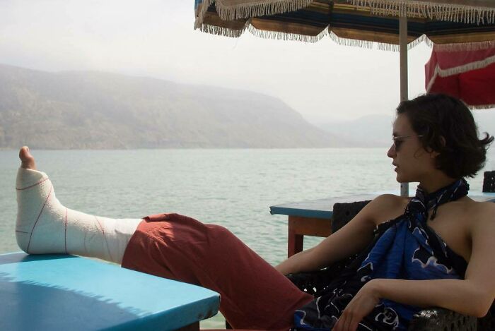 78 Times People Took Vacation Pics That Belong In A Comedy Special