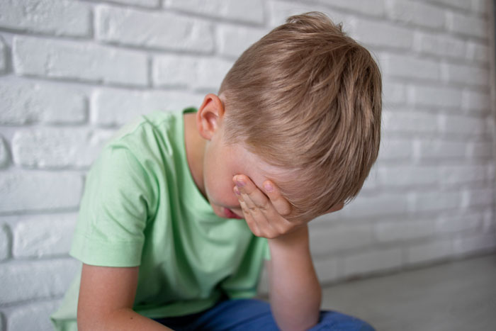 Guy Refuses To Babysit His Siblings After Years Of Being Treated Like A Stranger