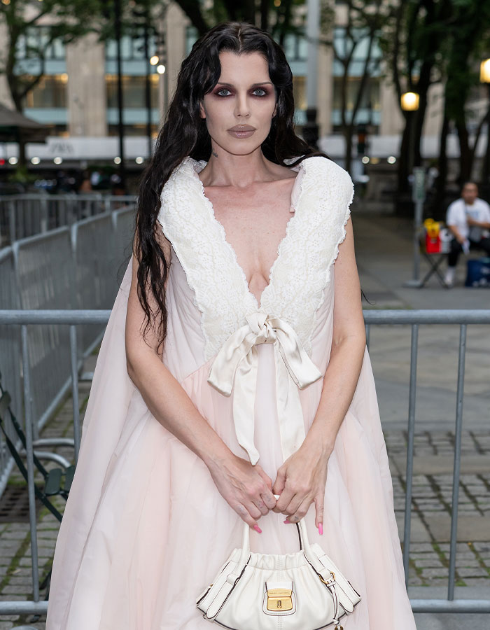 Julia Fox Reveals Why She Regrets Her Plastic Surgeries, But The Internet Is Divided
