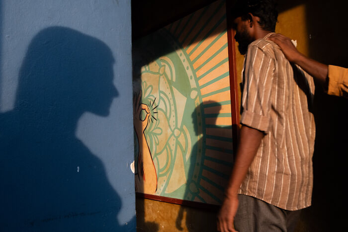This Street Photographer Shows How ‘Nothing Newsworthy’ Can Be Truly Beautiful (31 Pics)