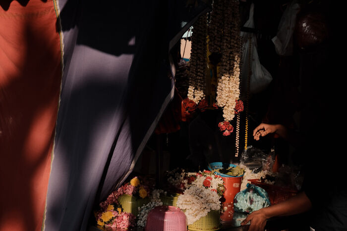 This Photographer Captures The Abstract Poetry Hidden In Reality (48 Pics)
