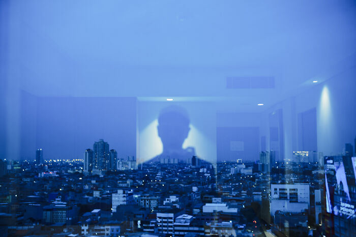 This Photographer Captures The Abstract Poetry Hidden In Reality (48 Pics)