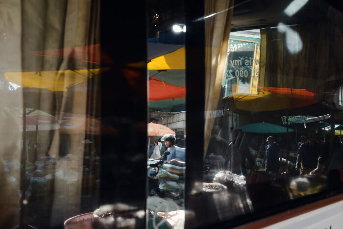This Photographer Captures The Abstract Poetry Hidden In Reality (48 Pics)