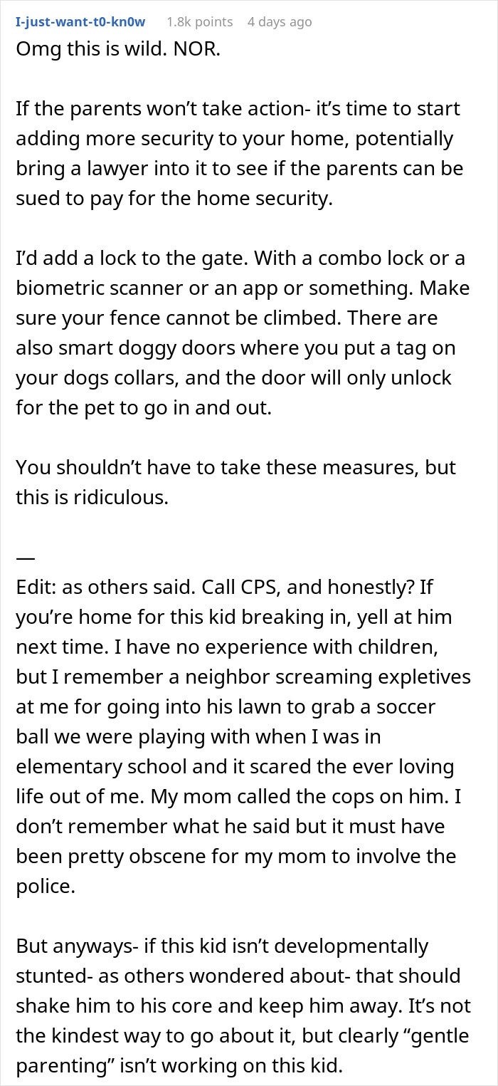 Kid Wants To Play With Neighbor’s Dogs So Much He Crawls Through The Dog Door, The Owner Is Horrified