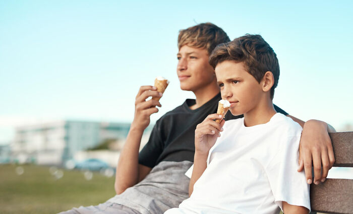 32 Tales Of How Folks Realized Much Later That Their &#8220;Happy&#8221; Memories Weren&#8217;t Really Happy