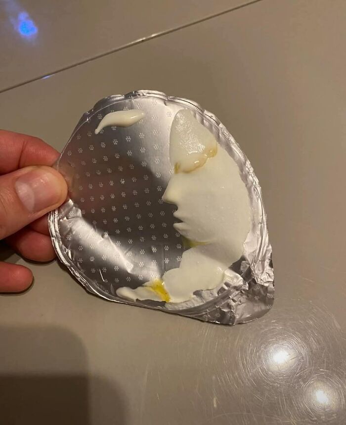 50 Funny Pareidolia Pics That Prove Even Random Objects Have Personality