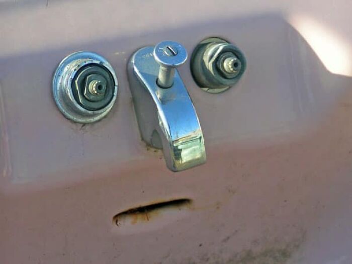 50 Funny Pareidolia Pics That Prove Even Random Objects Have Personality