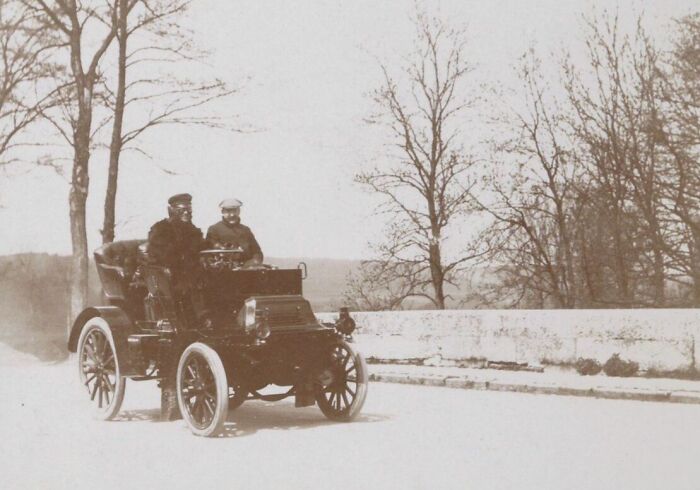 50 Photos That Show How Wild The First Cars Really Were 100 Years Ago