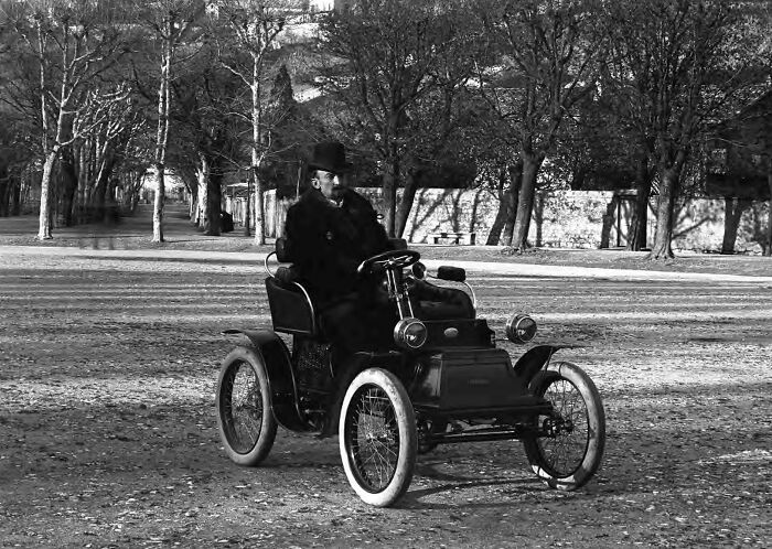 50 Photos That Show How Wild The First Cars Really Were 100 Years Ago