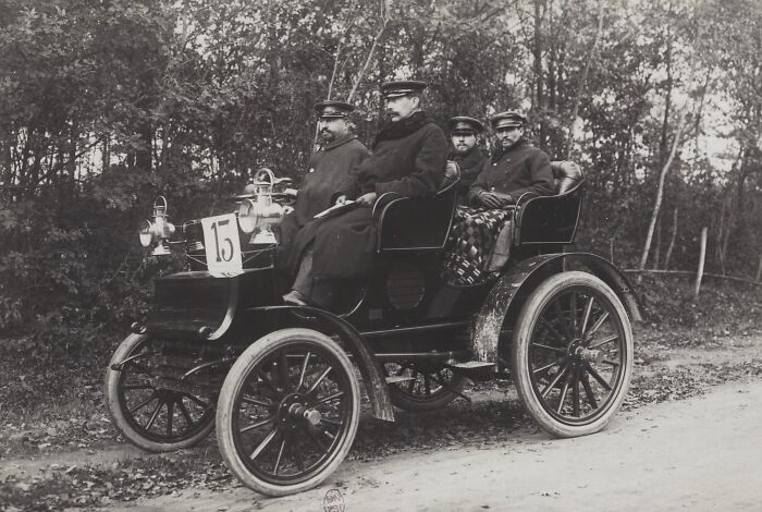 50 Photos That Show How Wild The First Cars Really Were 100 Years Ago