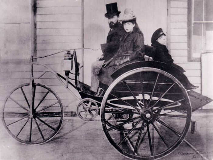 50 Photos That Show How Wild The First Cars Really Were 100 Years Ago