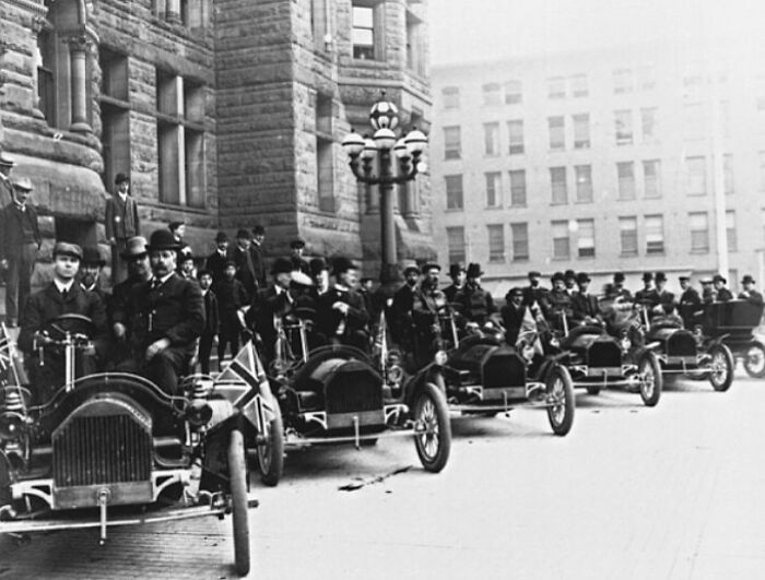 50 Photos That Show How Wild The First Cars Really Were 100 Years Ago