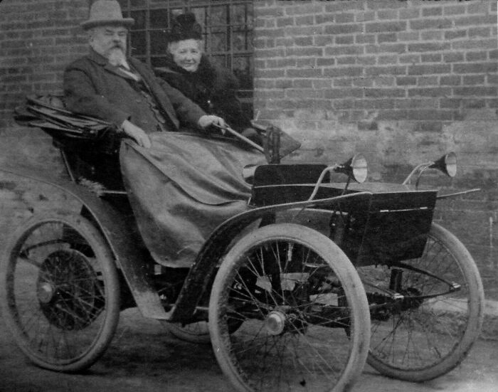 50 Photos That Show How Wild The First Cars Really Were 100 Years Ago