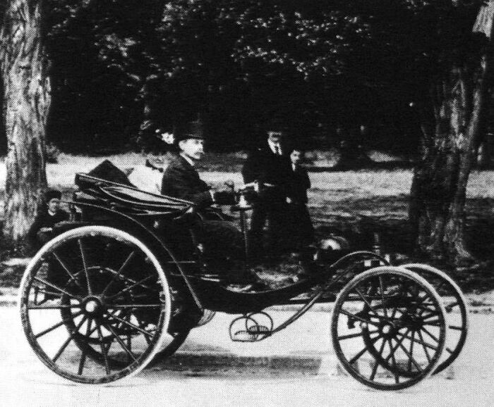 50 Photos That Show How Wild The First Cars Really Were 100 Years Ago