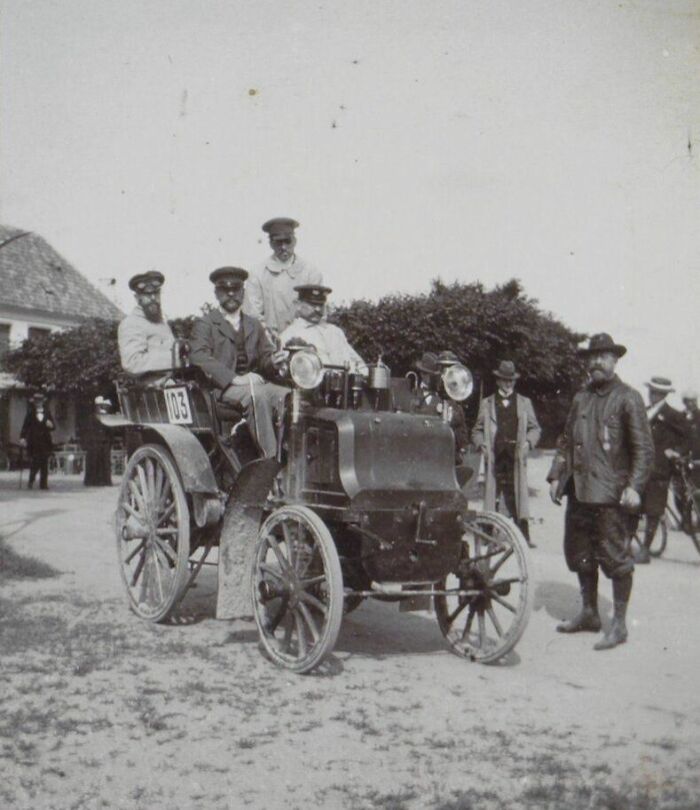 50 Photos That Show How Wild The First Cars Really Were 100 Years Ago