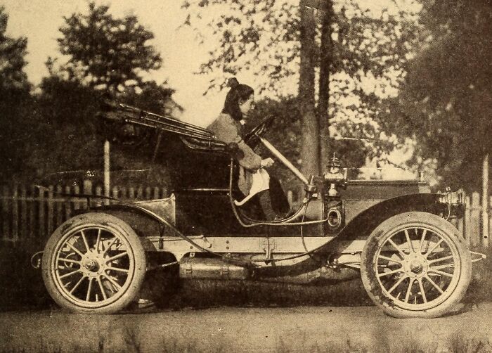 50 Photos That Show How Wild The First Cars Really Were 100 Years Ago