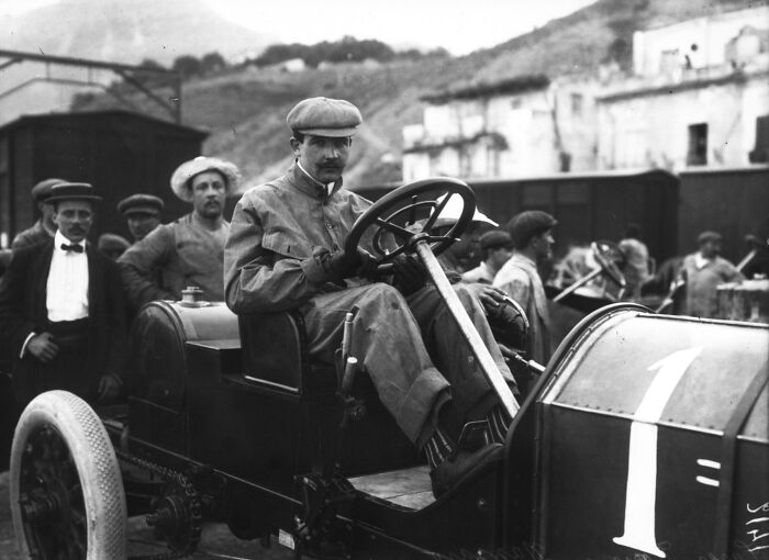 50 Photos That Show How Wild The First Cars Really Were 100 Years Ago