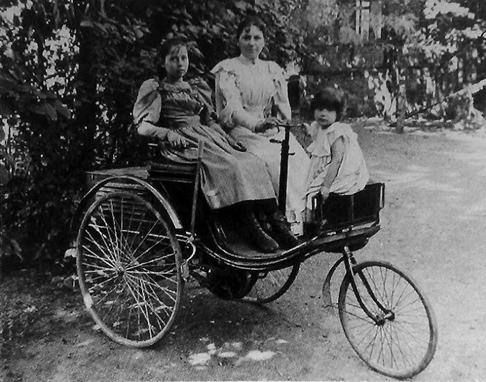 50 Photos That Show How Wild The First Cars Really Were 100 Years Ago