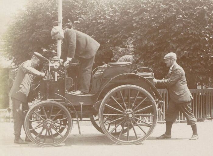 50 Photos That Show How Wild The First Cars Really Were 100 Years Ago